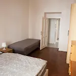 Appartement 2b Pechackova Family With Balcony By The River Prague