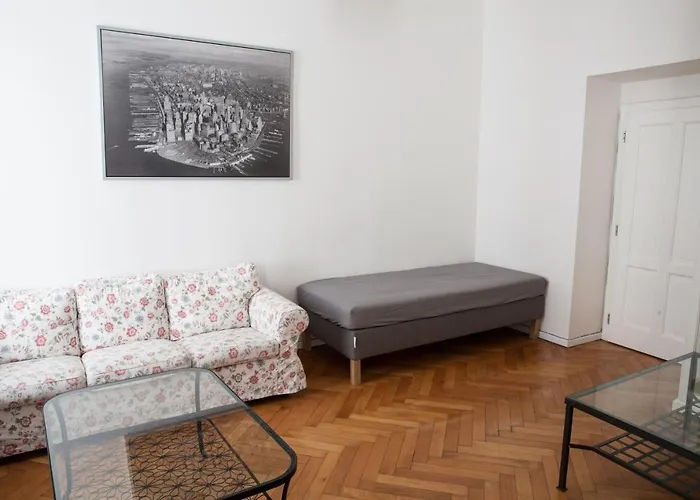 2b Pechackova Family With Balcony By The River Appartement *